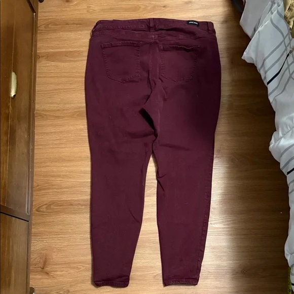 Women's Burgundy Jeans - Picture 4 of 4
